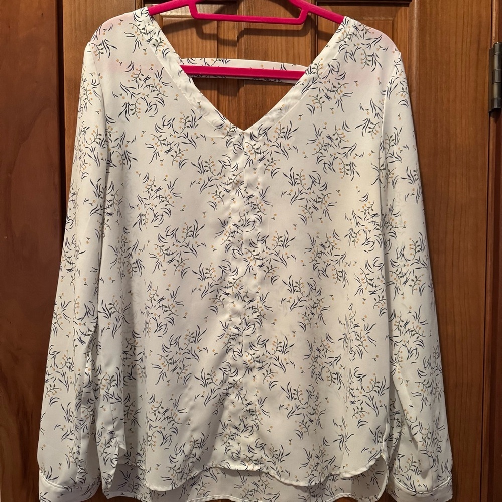 Loft Outlet Blouse Women’s Medium White Green Floral V Neck Back Top Spring
